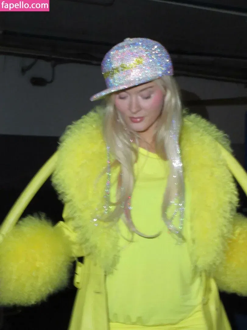 Zara Larsson / zaralarsson Onlyfans Photo Gallery 