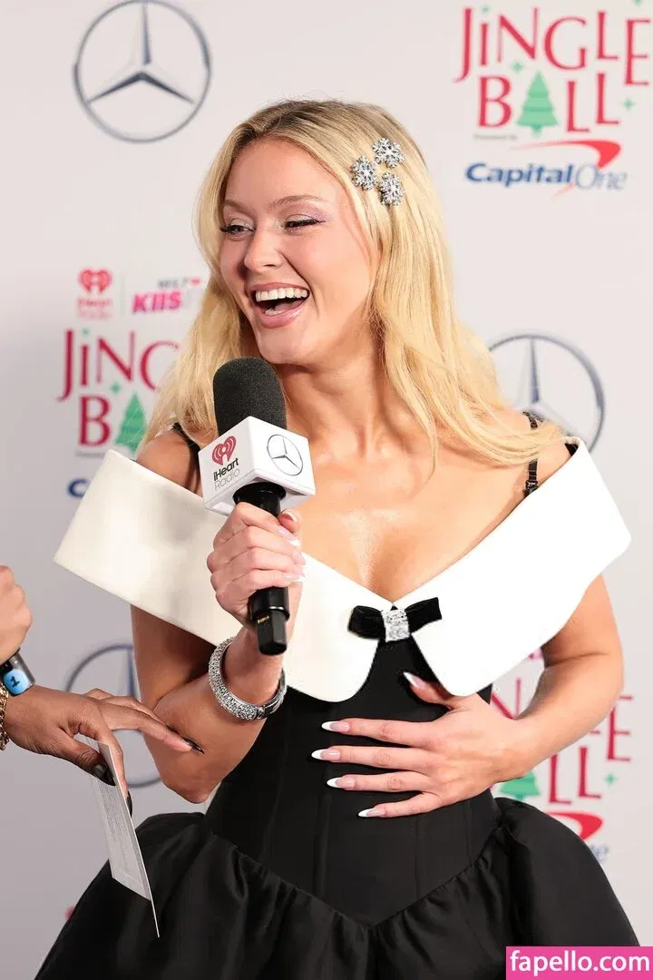 Zara Larsson / zaralarsson Onlyfans Photo Gallery 