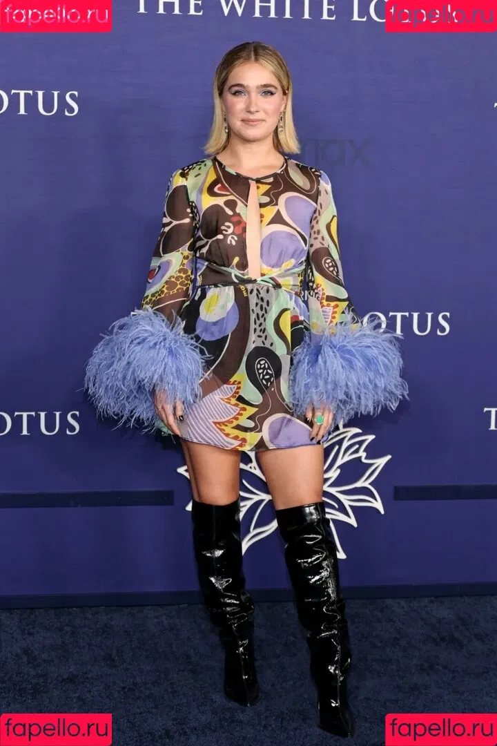Haley Lu Richardson / haleyluhoo Onlyfans Photo Gallery 