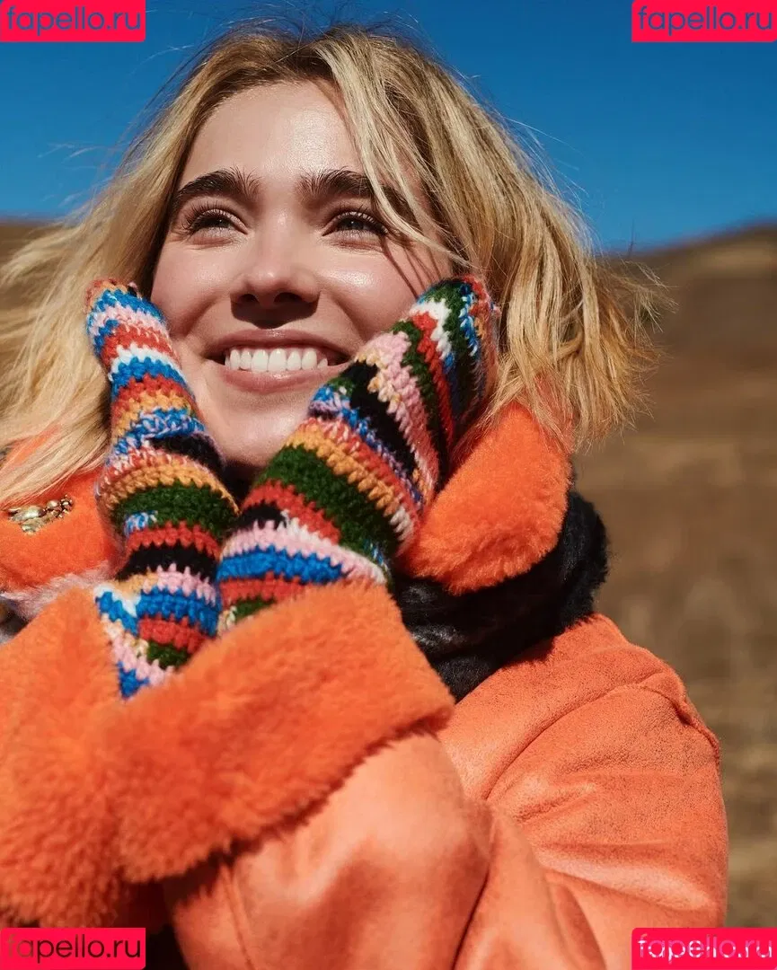 Haley Lu Richardson / haleyluhoo Onlyfans Photo Gallery 
