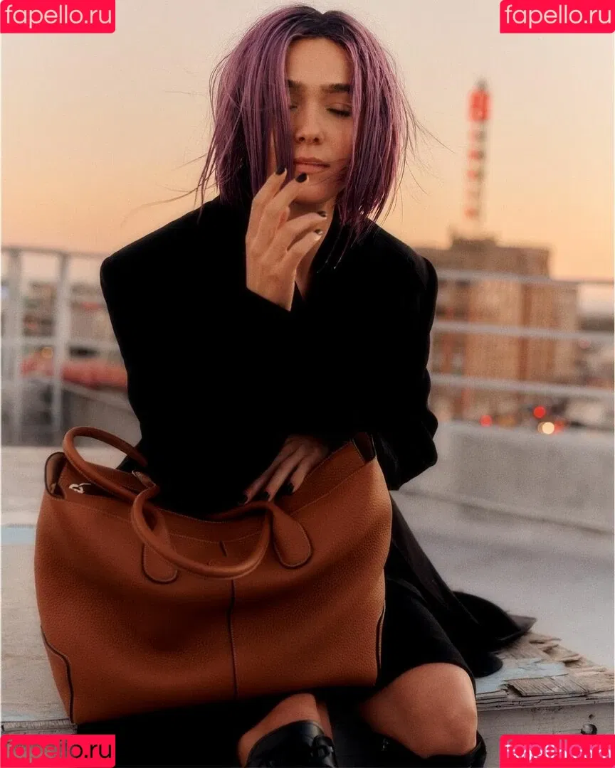 Haley Lu Richardson / haleyluhoo Onlyfans Photo Gallery 