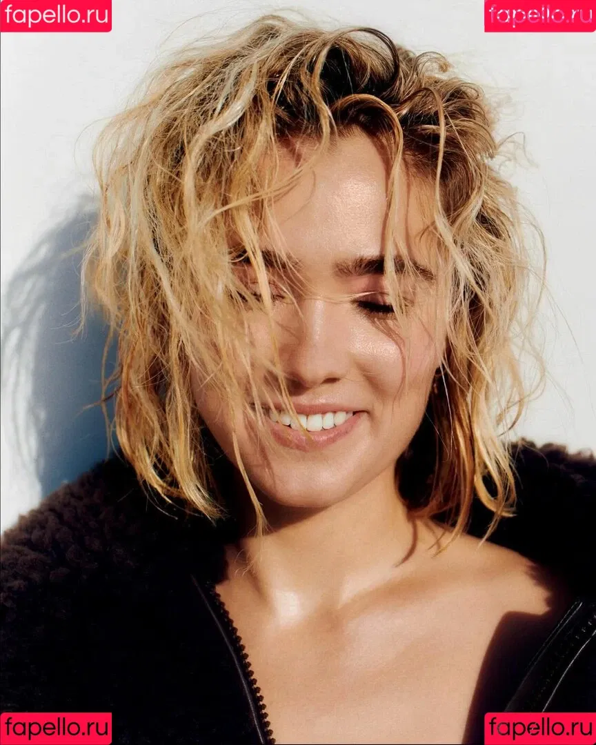 Haley Lu Richardson / haleyluhoo Onlyfans Photo Gallery 
