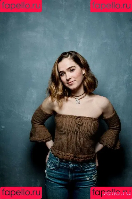 Haley Lu Richardson / haleyluhoo Onlyfans Photo Gallery 