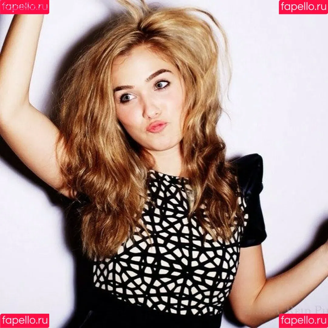Haley Lu Richardson / haleyluhoo Onlyfans Photo Gallery 