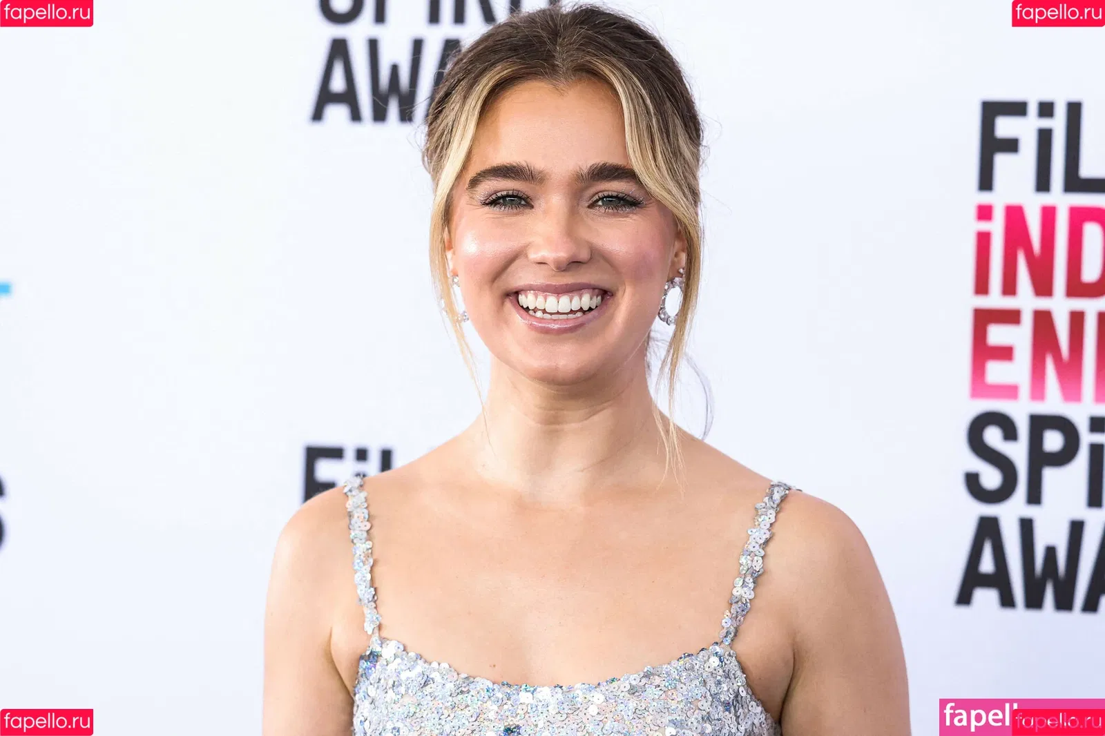 Haley Lu Richardson / haleyluhoo Onlyfans Photo Gallery 