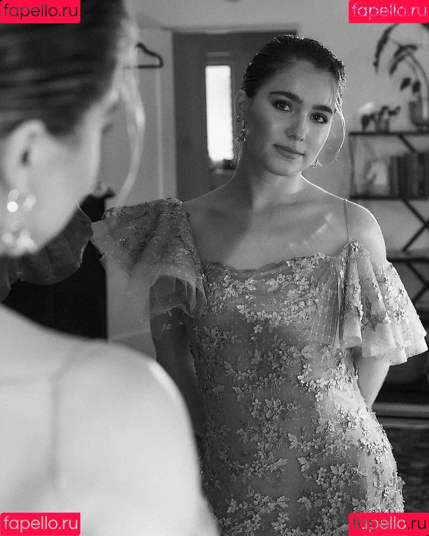 Haley Lu Richardson / haleyluhoo Onlyfans Photo Gallery 