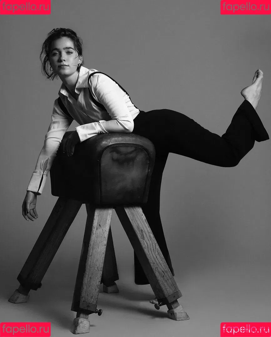 Haley Lu Richardson / haleyluhoo Onlyfans Photo Gallery 