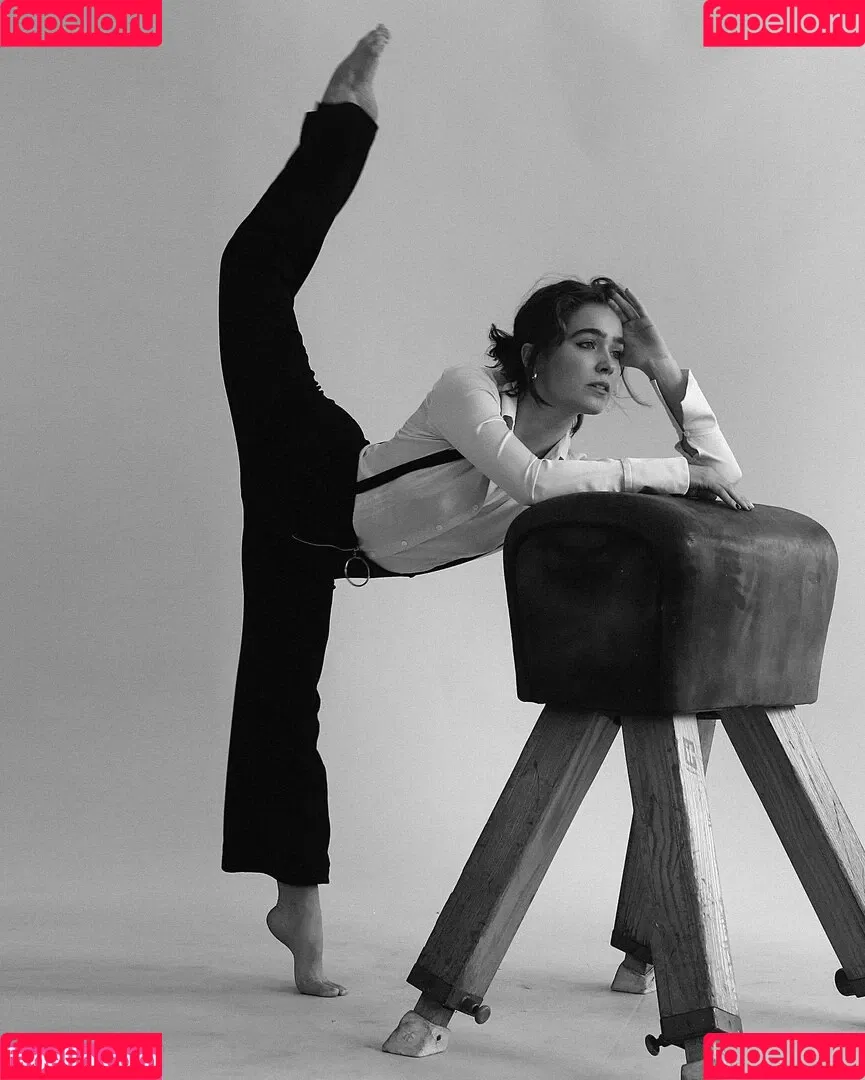Haley Lu Richardson / haleyluhoo Onlyfans Photo Gallery 