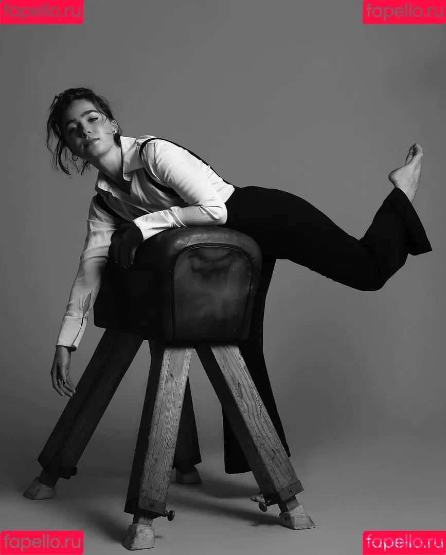 Haley Lu Richardson / haleyluhoo Onlyfans Photo Gallery 