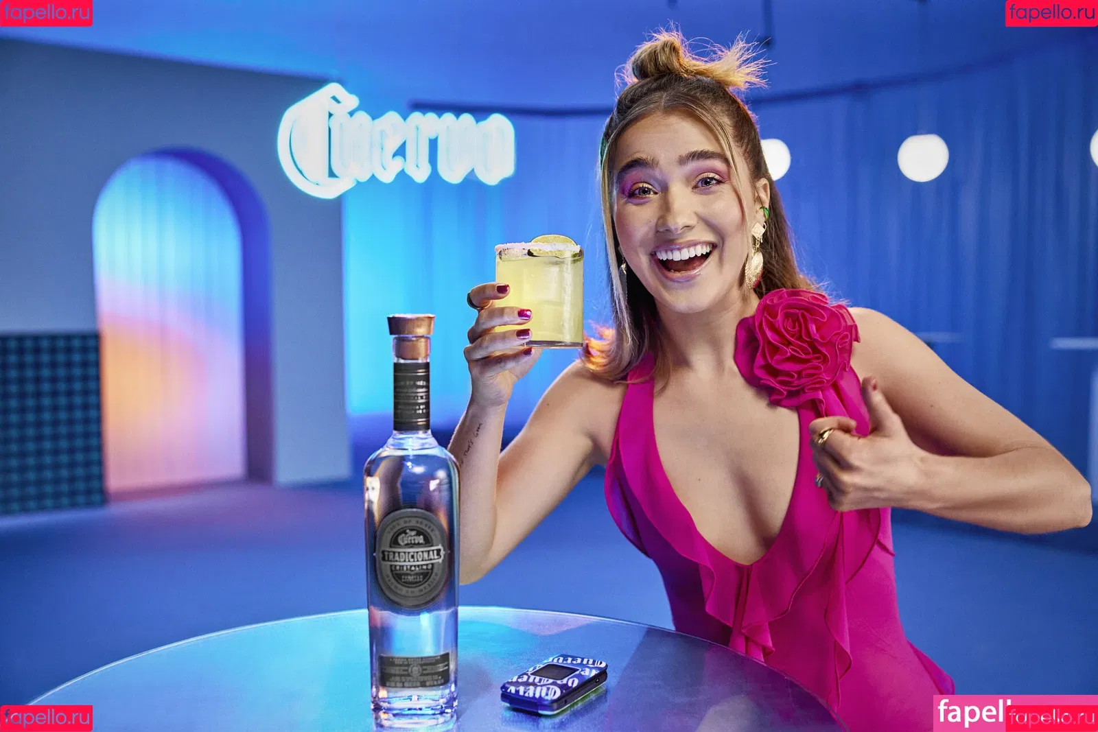 Haley Lu Richardson / haleyluhoo Onlyfans Photo Gallery 