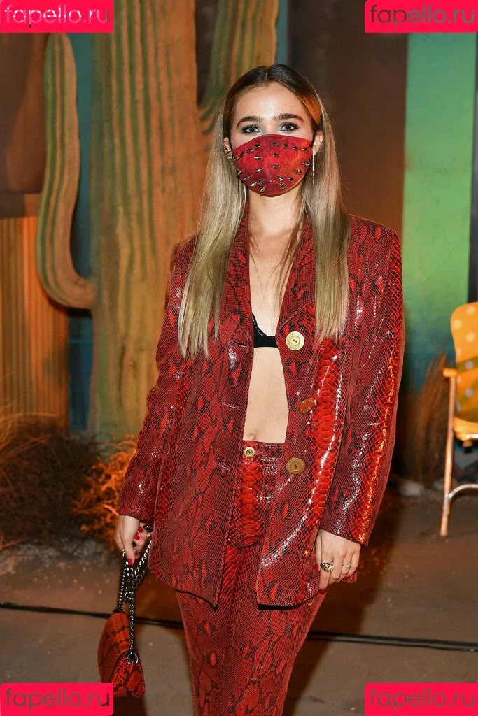 Haley Lu Richardson / haleyluhoo Onlyfans Photo Gallery 