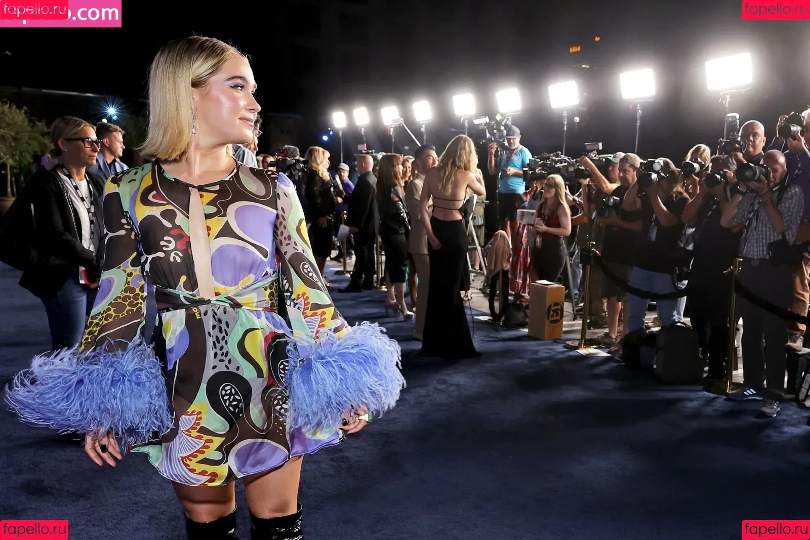 Haley Lu Richardson / haleyluhoo Onlyfans Photo Gallery 