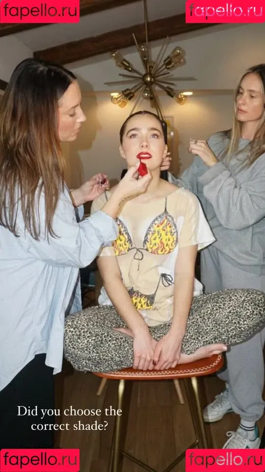 Haley Lu Richardson / haleyluhoo Onlyfans Photo Gallery 