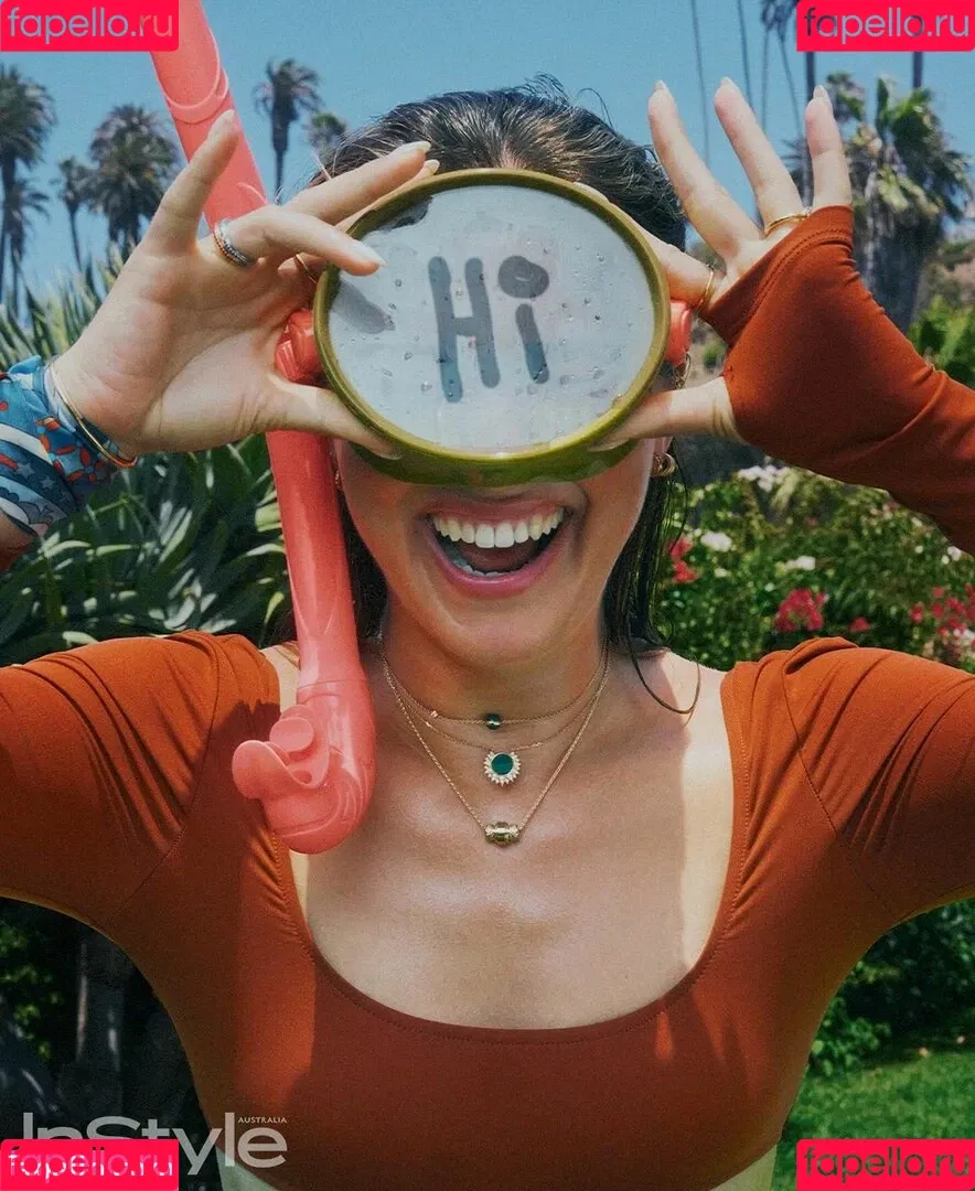 Haley Lu Richardson / haleyluhoo Onlyfans Photo Gallery 