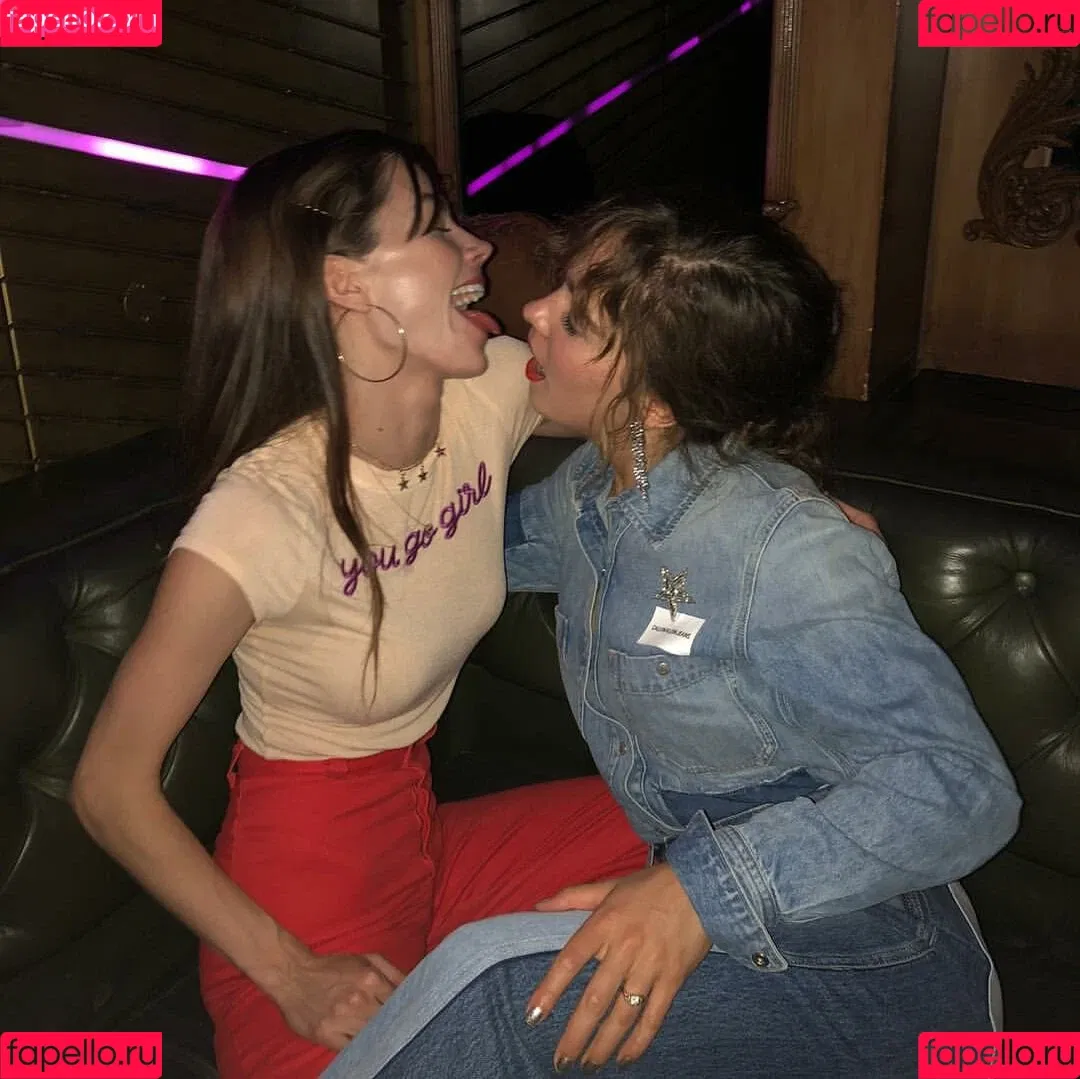 Haley Lu Richardson / haleyluhoo Onlyfans Photo Gallery 