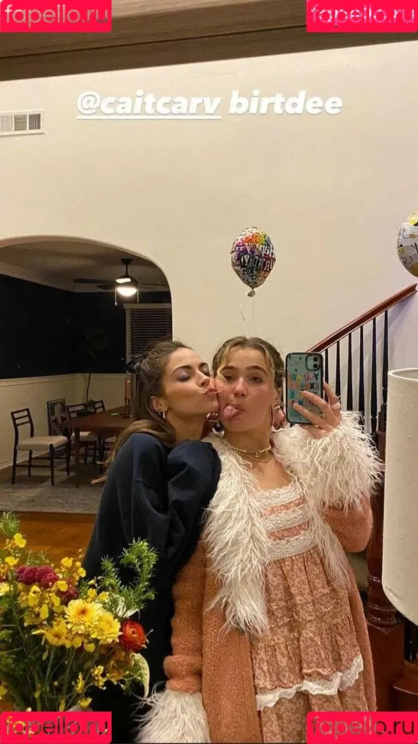 Haley Lu Richardson / haleyluhoo Onlyfans Photo Gallery 