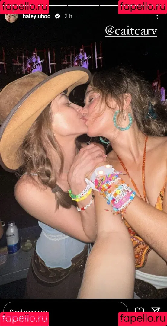Haley Lu Richardson / haleyluhoo Onlyfans Photo Gallery 