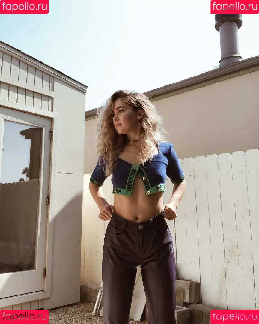 Haley Lu Richardson / haleyluhoo Onlyfans Photo Gallery 