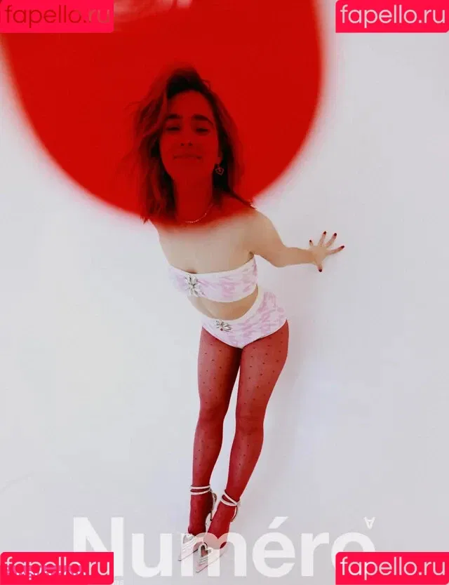 Haley Lu Richardson / haleyluhoo Onlyfans Photo Gallery 