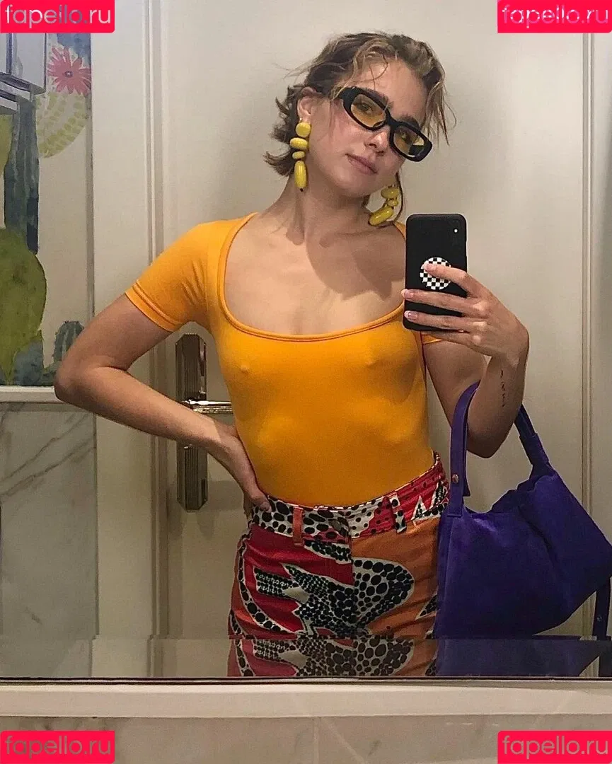 Haley Lu Richardson / haleyluhoo Onlyfans Photo Gallery 