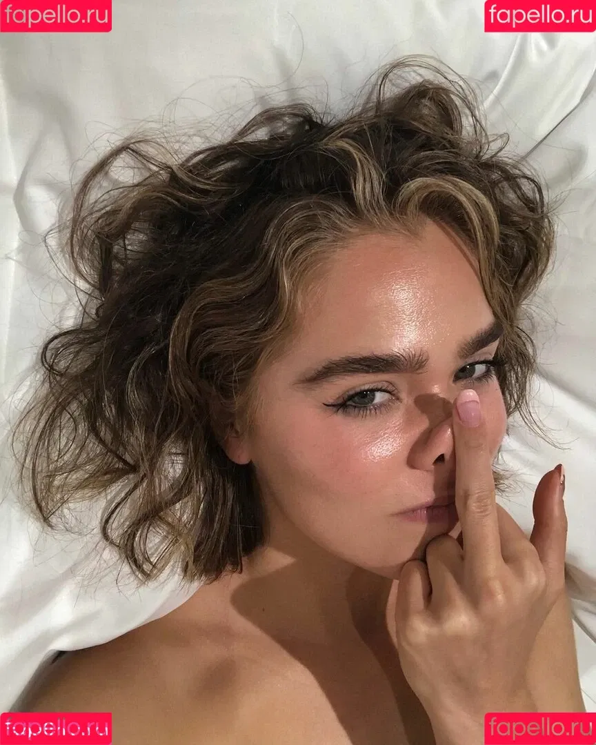 Haley Lu Richardson / haleyluhoo Onlyfans Photo Gallery 