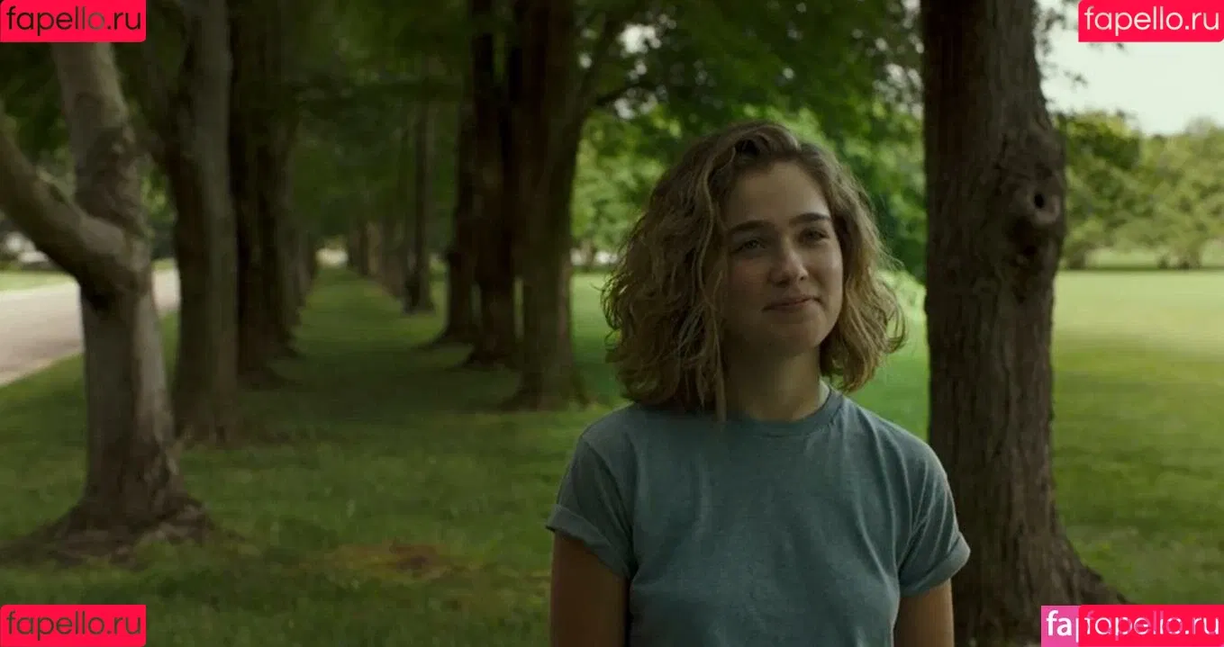Haley Lu Richardson / haleyluhoo Onlyfans Photo Gallery 