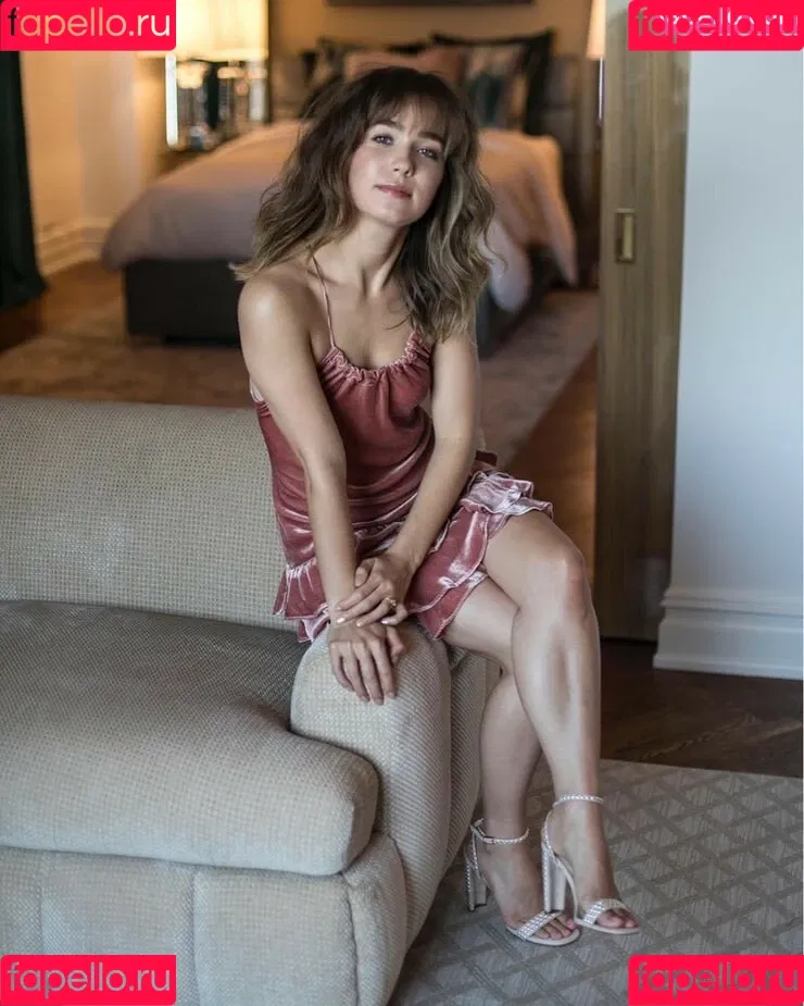 Haley Lu Richardson / haleyluhoo Onlyfans Photo Gallery 