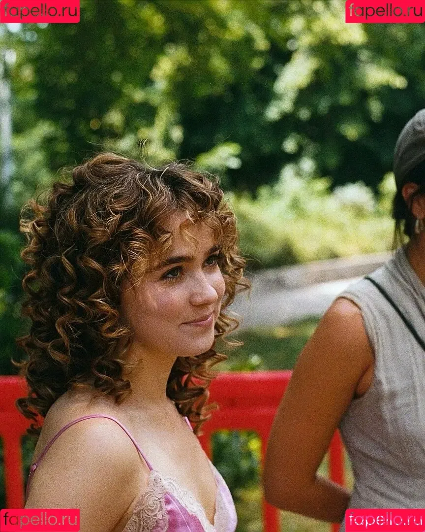 Haley Lu Richardson / haleyluhoo Onlyfans Photo Gallery 