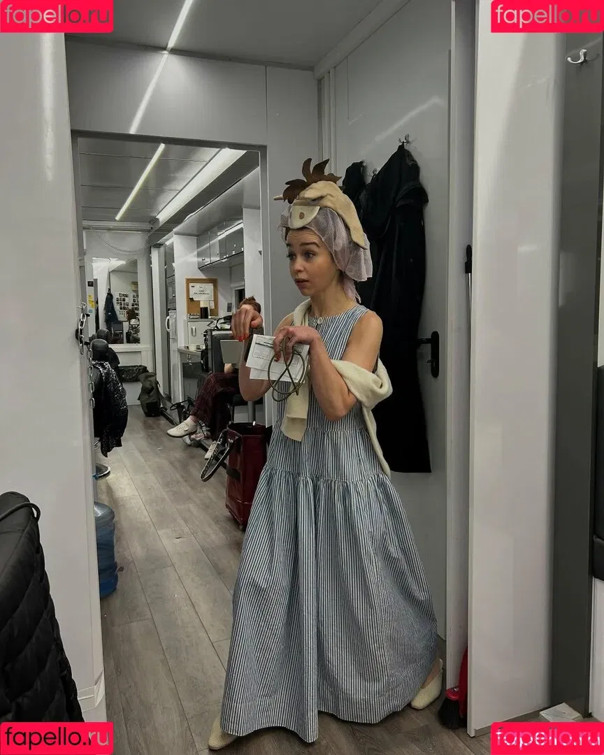 Haley Lu Richardson / haleyluhoo Onlyfans Photo Gallery 