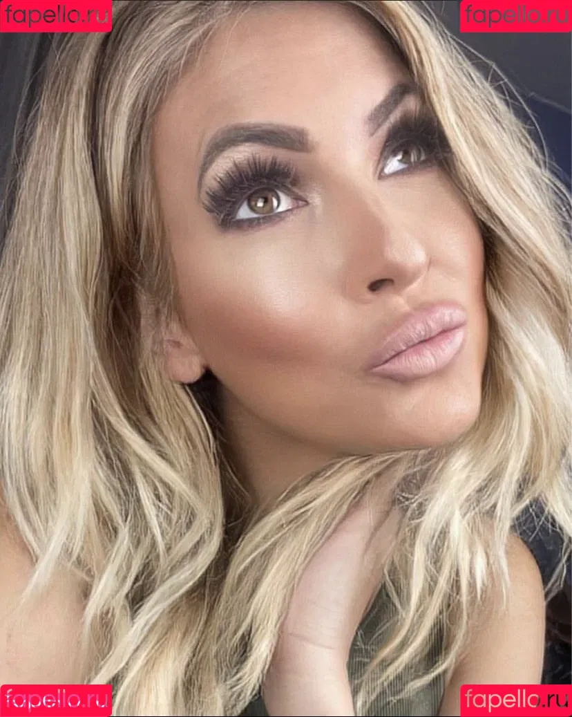Gigi Dior / gigidiorsfw Onlyfans Photo Gallery 