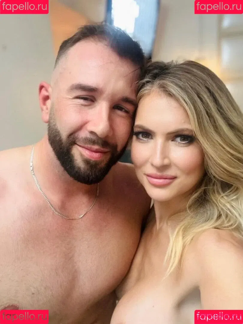 Gigi Dior / gigidiorsfw Onlyfans Photo Gallery 