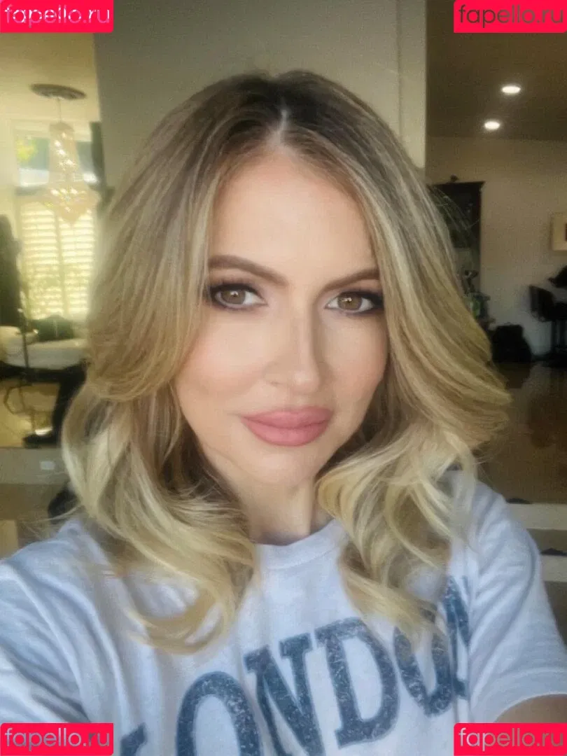 Gigi Dior / gigidiorsfw Onlyfans Photo Gallery 