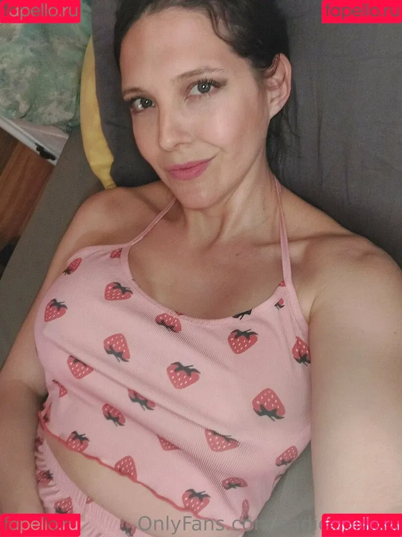 sadieholmes / sluttysadieholmes Onlyfans Photo Gallery 