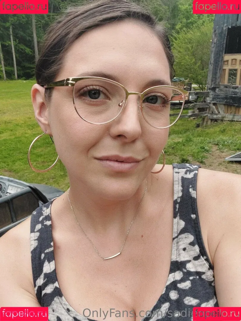 sadieholmes / sluttysadieholmes Onlyfans Photo Gallery 