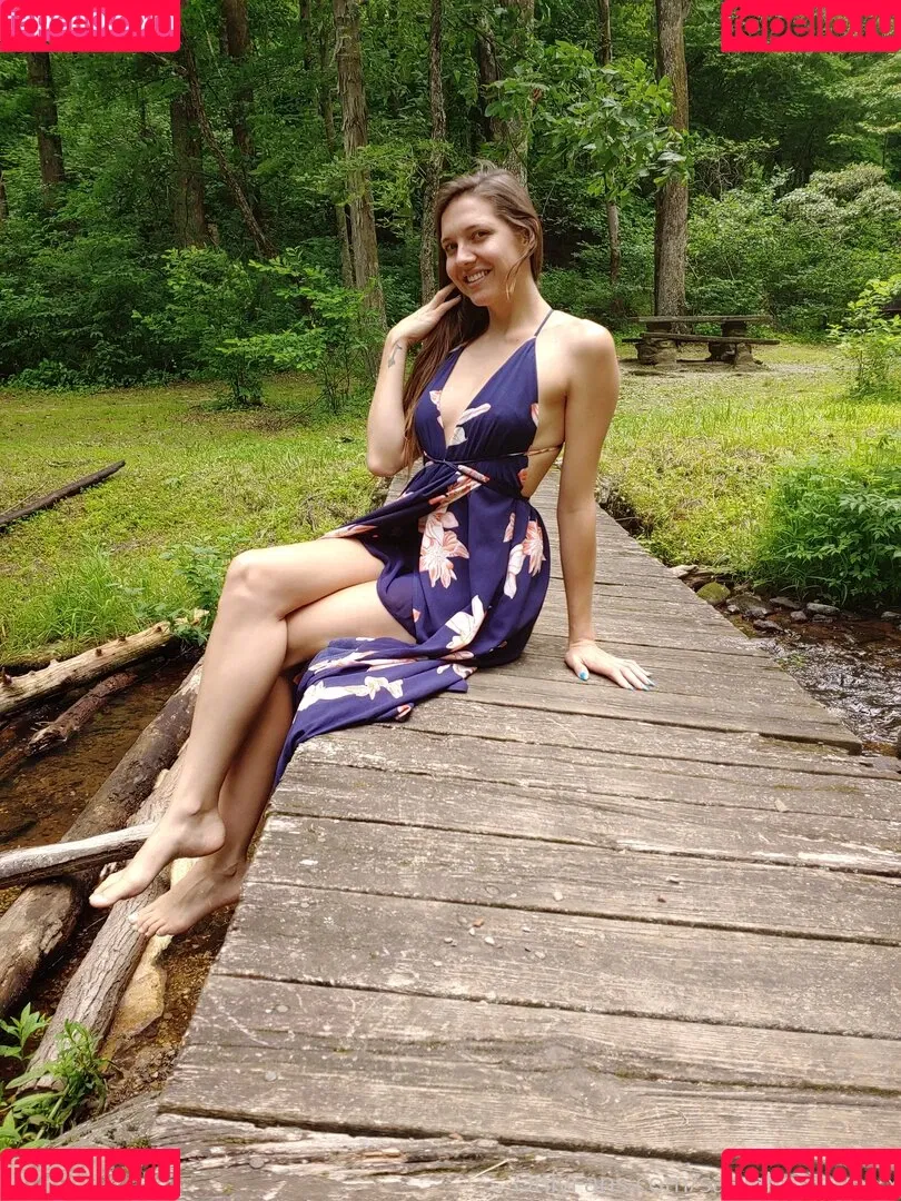 sadieholmes / sluttysadieholmes Onlyfans Photo Gallery 
