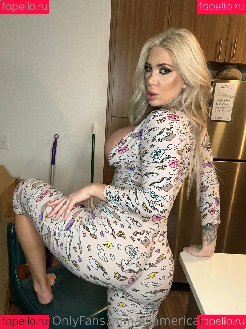 Allamericanbarbie / Christina Savoy / Christina Savoyy / allamericanbunny Onlyfans Photo Gallery 