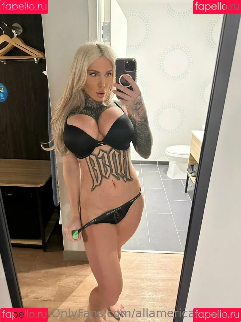 Allamericanbarbie / Christina Savoy / Christina Savoyy / allamericanbunny Onlyfans Photo Gallery 