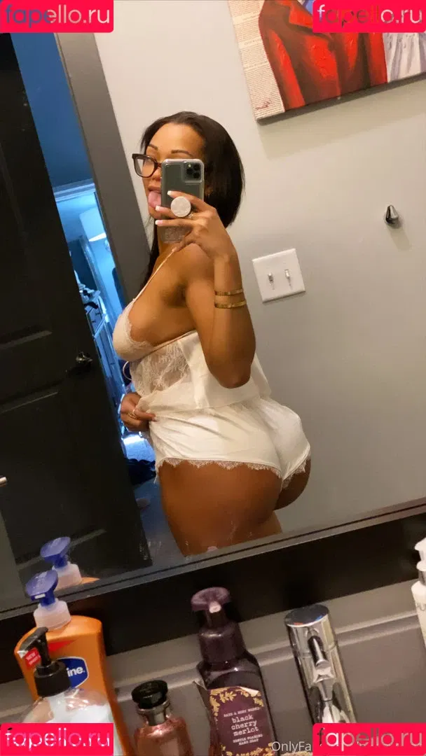 Harley Dean / TooooMuchAtOnce / harleydean / realharleyydean Onlyfans Photo Gallery 