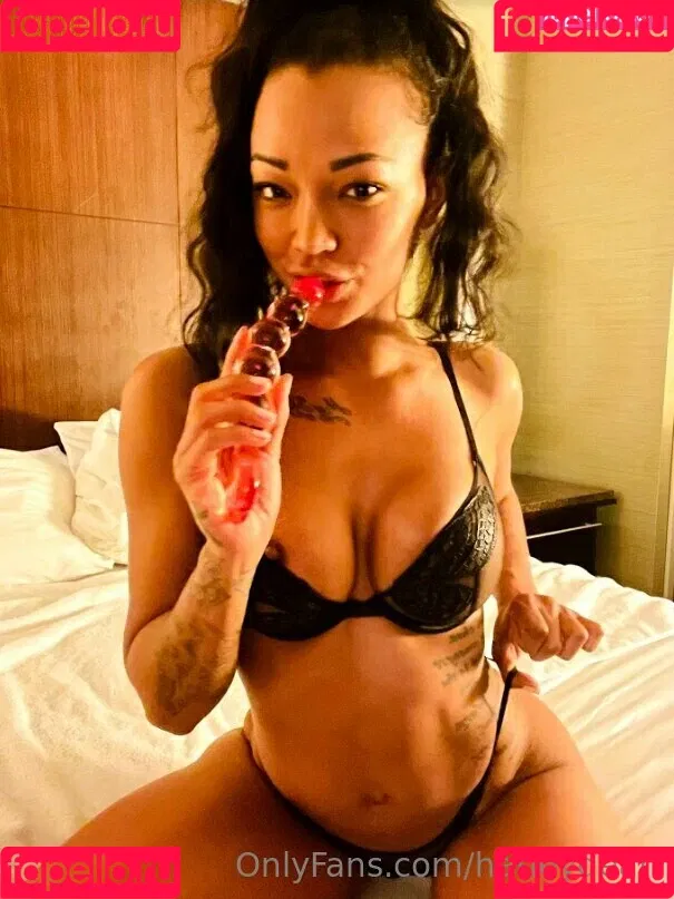 Harley Dean / TooooMuchAtOnce / harleydean / realharleyydean Onlyfans Photo Gallery 