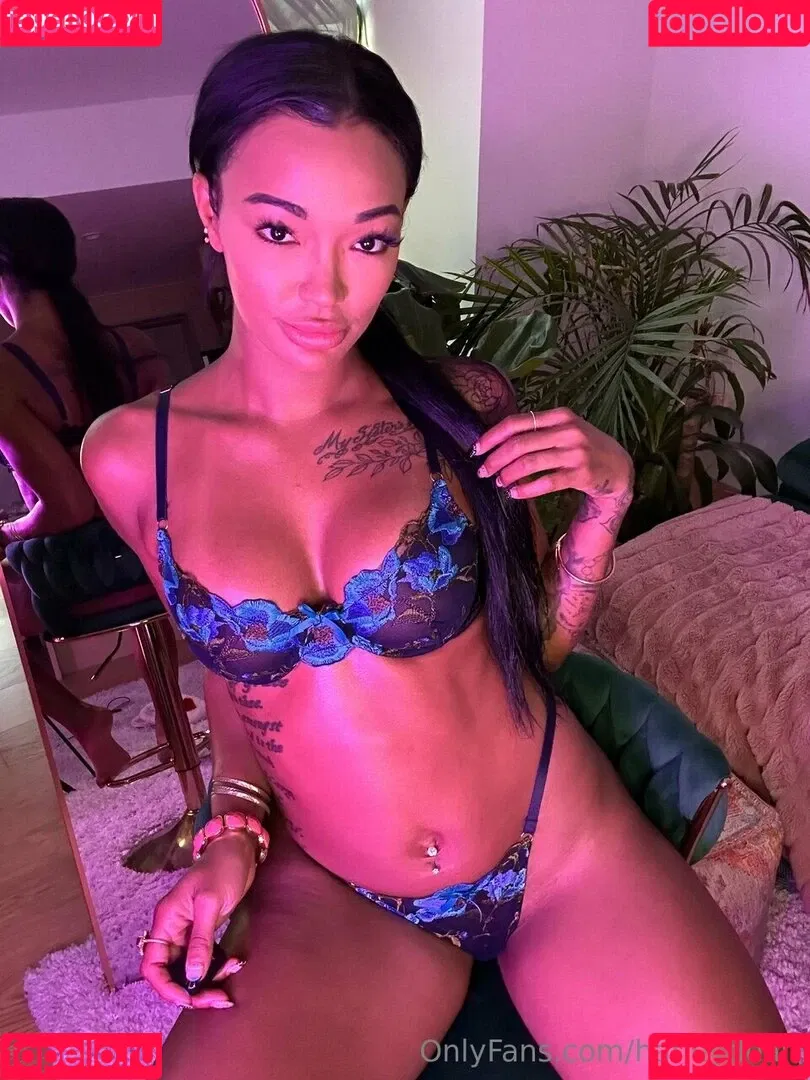 Harley Dean / TooooMuchAtOnce / harleydean / realharleyydean Onlyfans Photo Gallery 