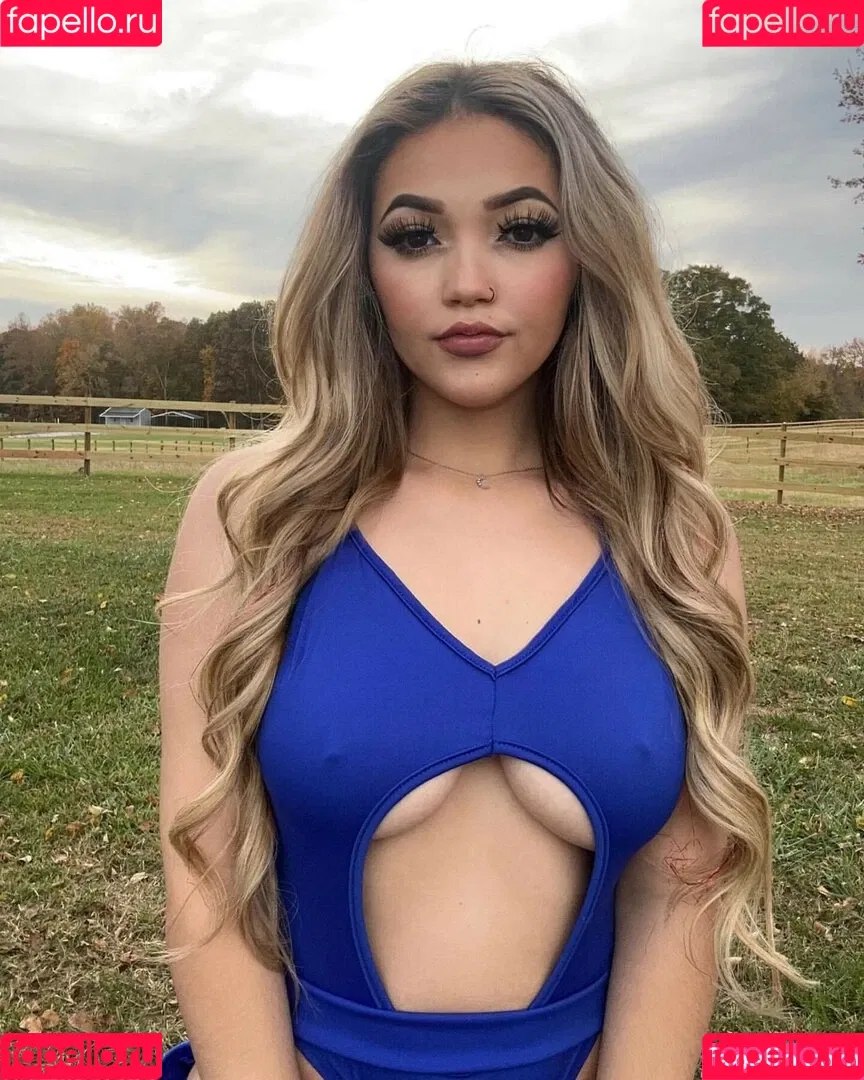 KristenHanesss / kristenhaness / kristennnhaness Onlyfans Photo Gallery 