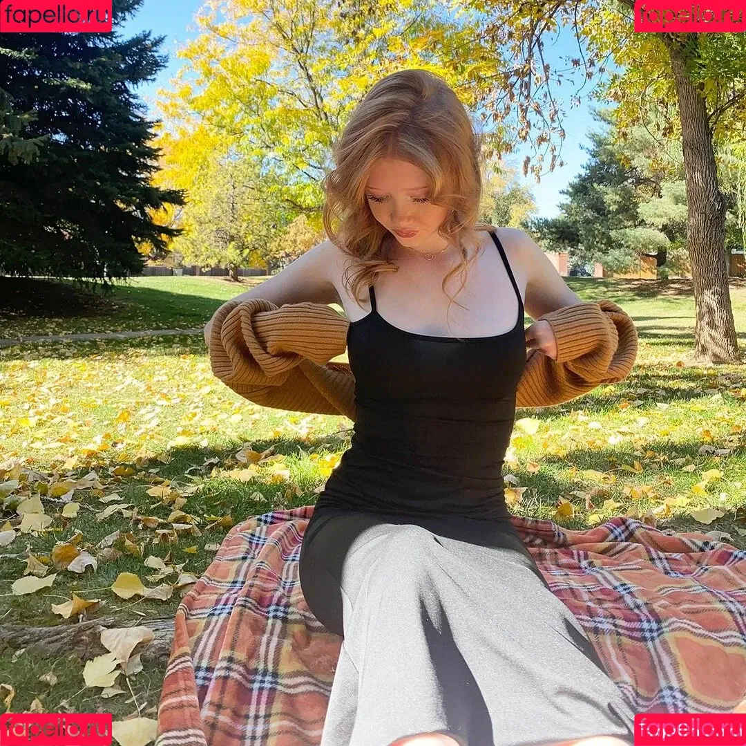 Lifewithmak / Makenna Kelly / lifewithmak2005 Onlyfans Photo Gallery 