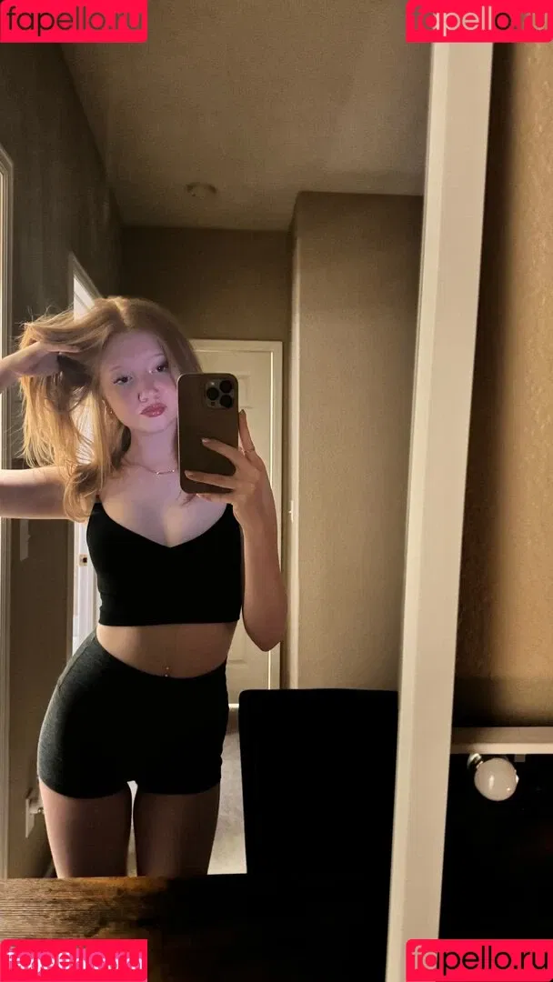 Lifewithmak / Makenna Kelly / lifewithmak2005 Onlyfans Photo Gallery 