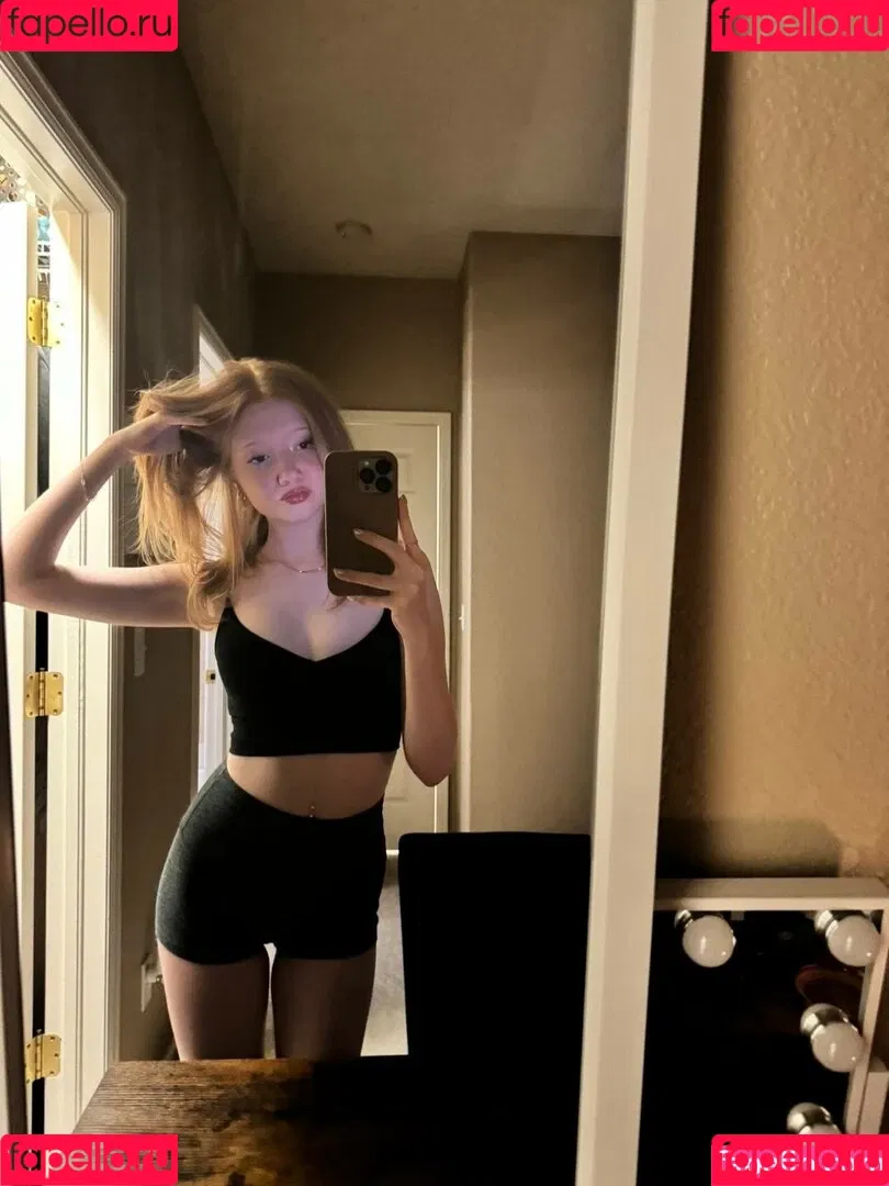 Lifewithmak / Makenna Kelly / lifewithmak2005 Onlyfans Photo Gallery 
