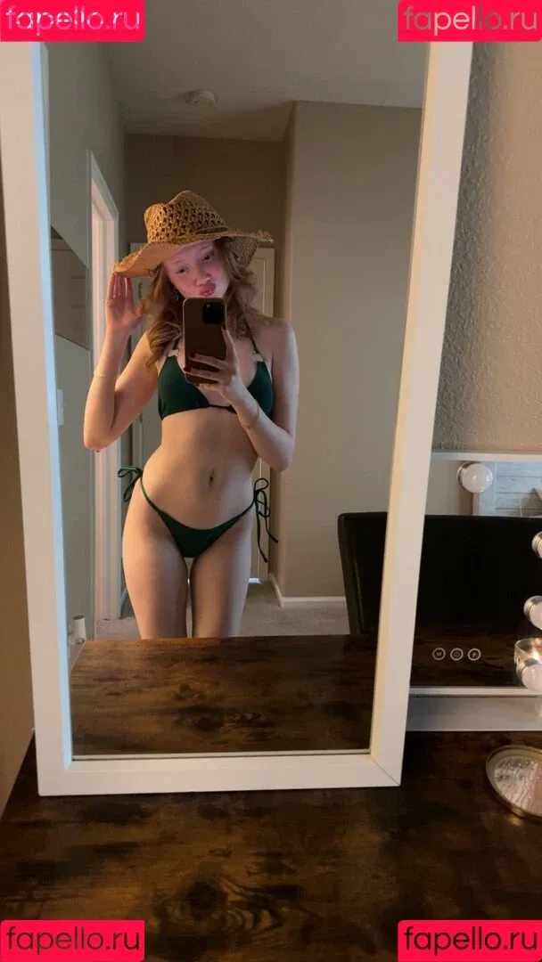 Lifewithmak / Makenna Kelly / lifewithmak2005 Onlyfans Photo Gallery 