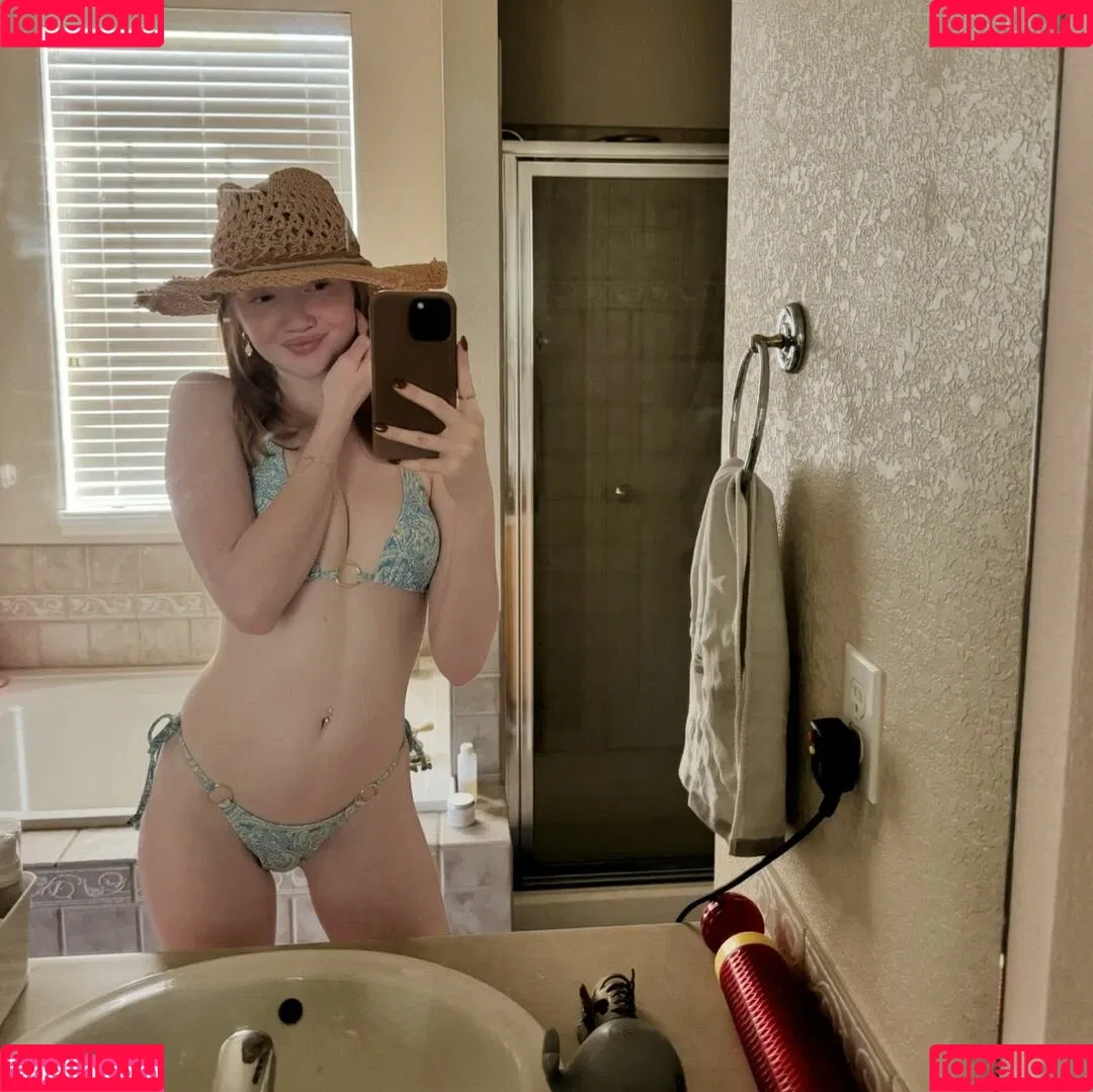 Lifewithmak / Makenna Kelly / lifewithmak2005 Onlyfans Photo Gallery 
