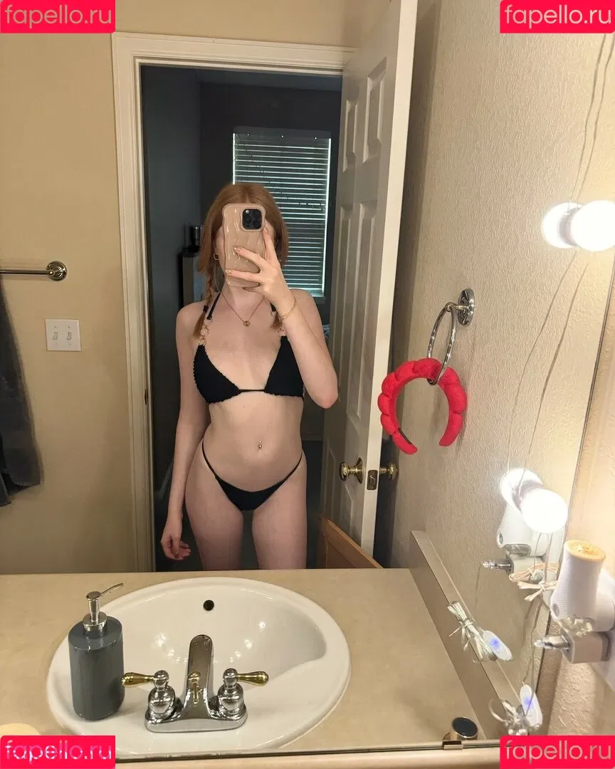 Lifewithmak / Makenna Kelly / lifewithmak2005 Onlyfans Photo Gallery 