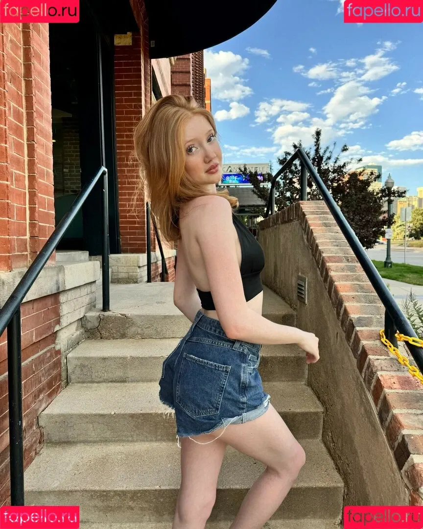 Lifewithmak / Makenna Kelly / lifewithmak2005 Onlyfans Photo Gallery 