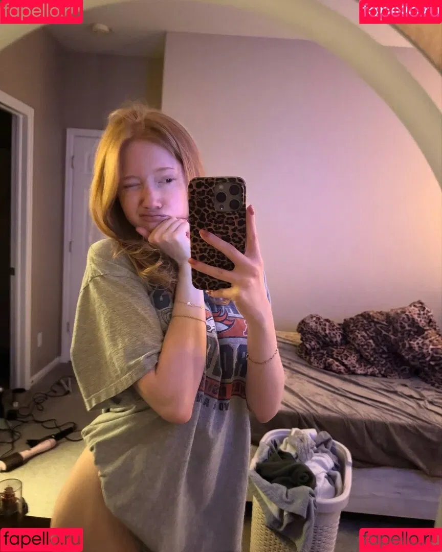 Lifewithmak / Makenna Kelly / lifewithmak2005 Onlyfans Photo Gallery 