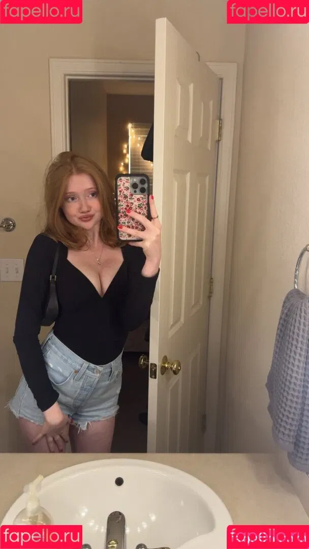 Lifewithmak / Makenna Kelly / lifewithmak2005 Onlyfans Photo Gallery 